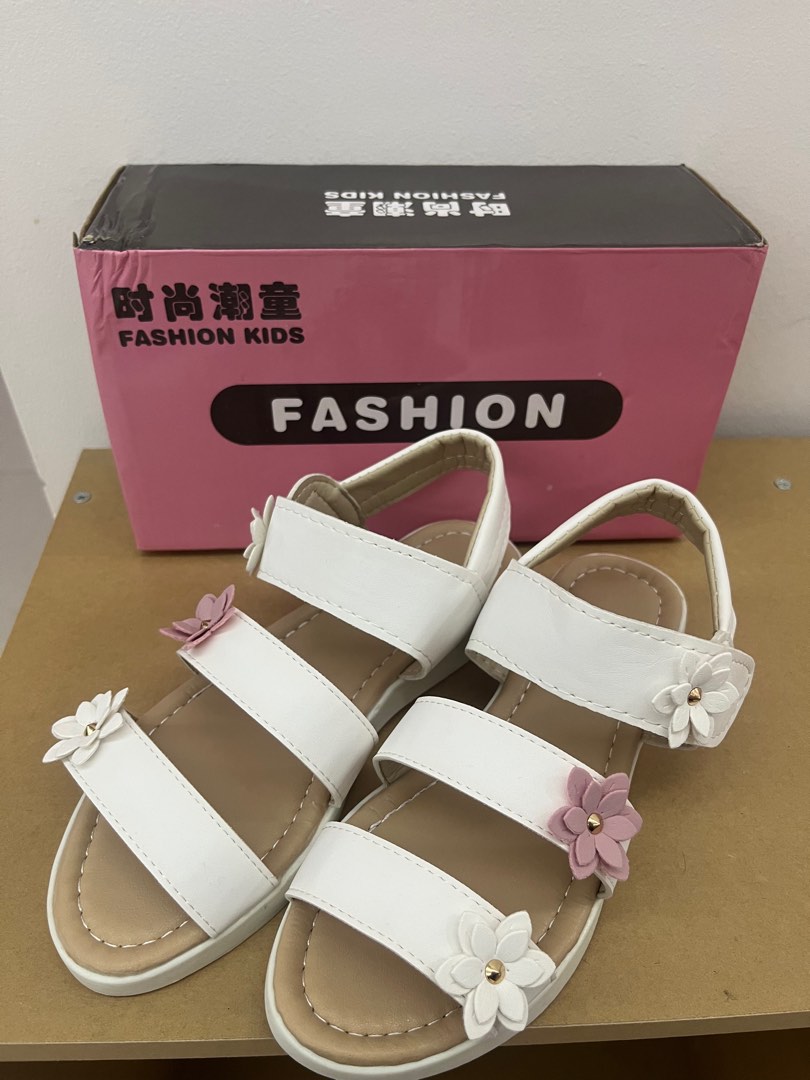 New style sandal deals for girl