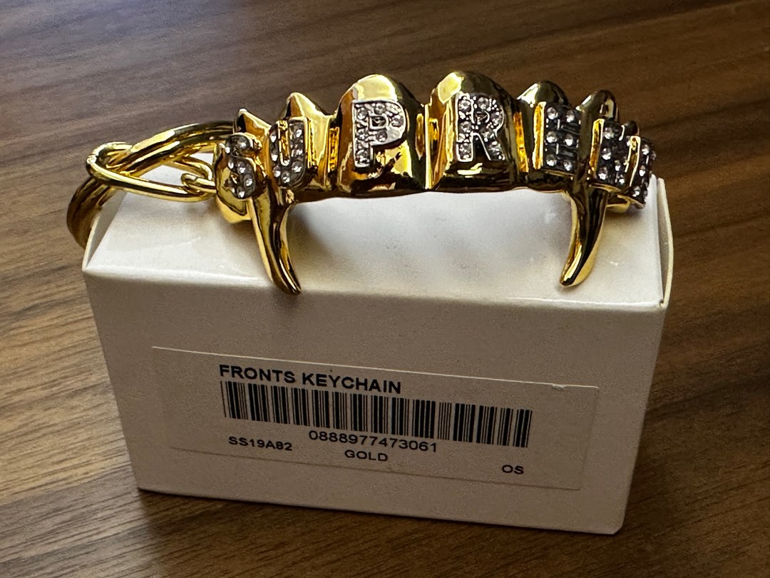 Fronts keychain supreme top