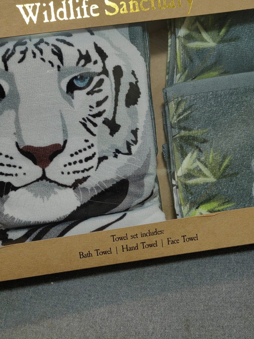 tiger towel set, Furniture & Home Living, Bedding & Towels on Carousell