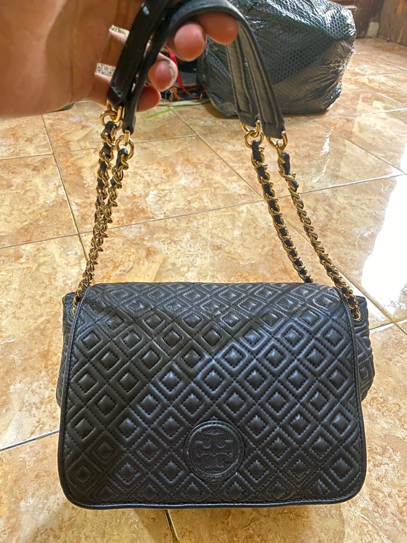 Tory Burch Bryant quilted shoulder bag on Carousell