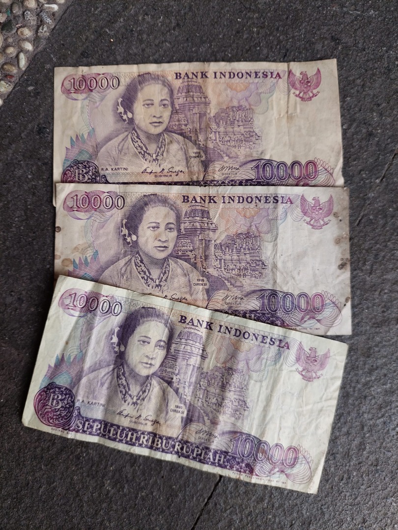 Uang Kertas Kuno 10000 Rupiah 1985 Kartini 3 Lembar Used Antik Uang