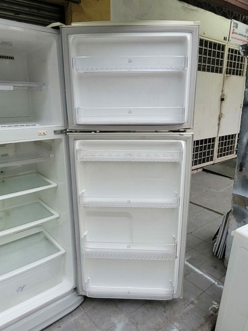 Used Electrolux 2 doors fridge 470L, refrigerator peti sejuk peti ais