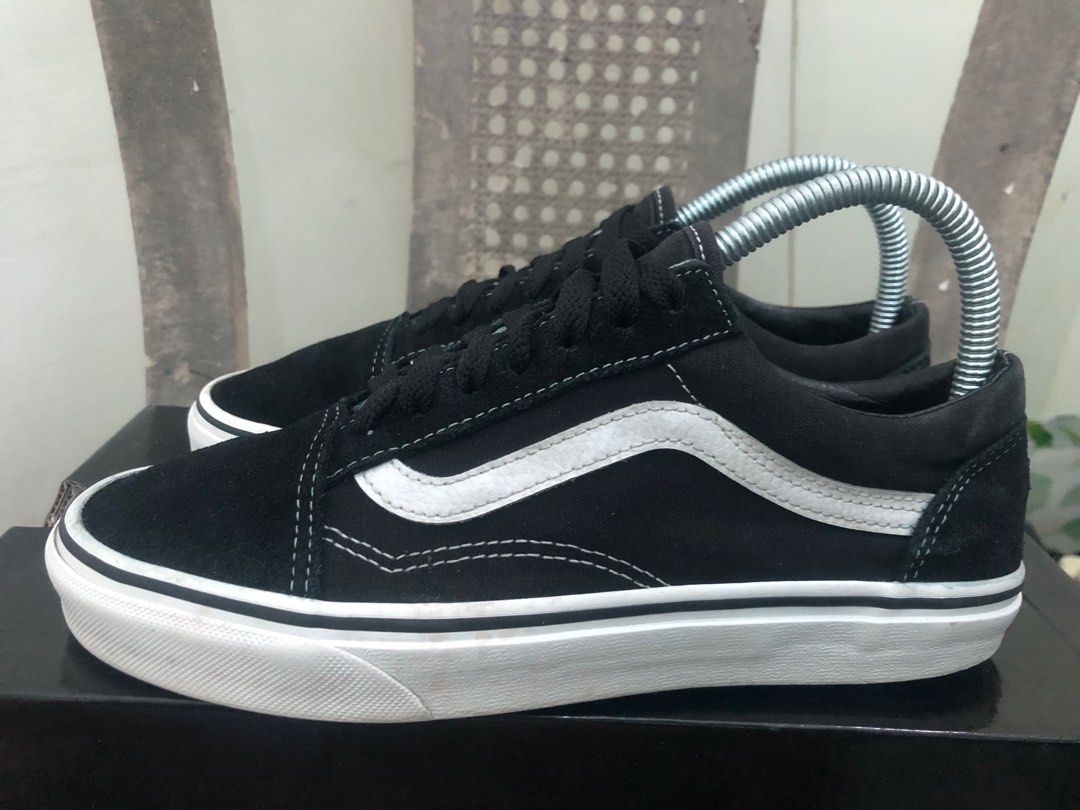 Size 5 hotsell black vans