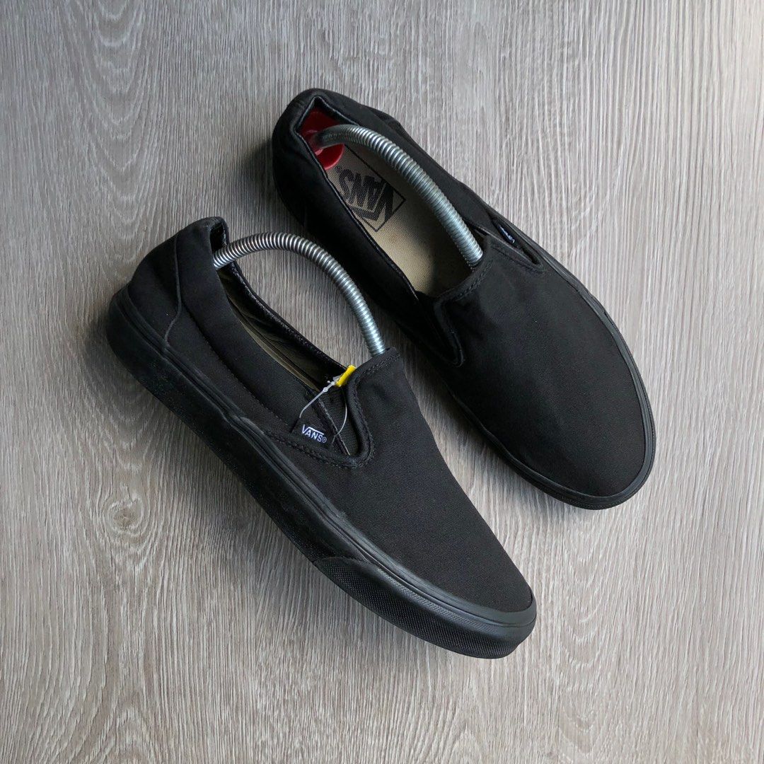 VANS SLIP ON 9 uk Men s Fashion Footwear Sneakers on Carousell