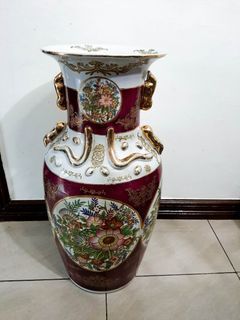 Vase ( elegant entry way display )