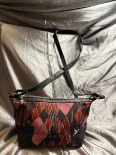 （分類：）位於 。 由 kiukiubb 提交（商品編號 1239311331，圖片 1）。簡介： 。