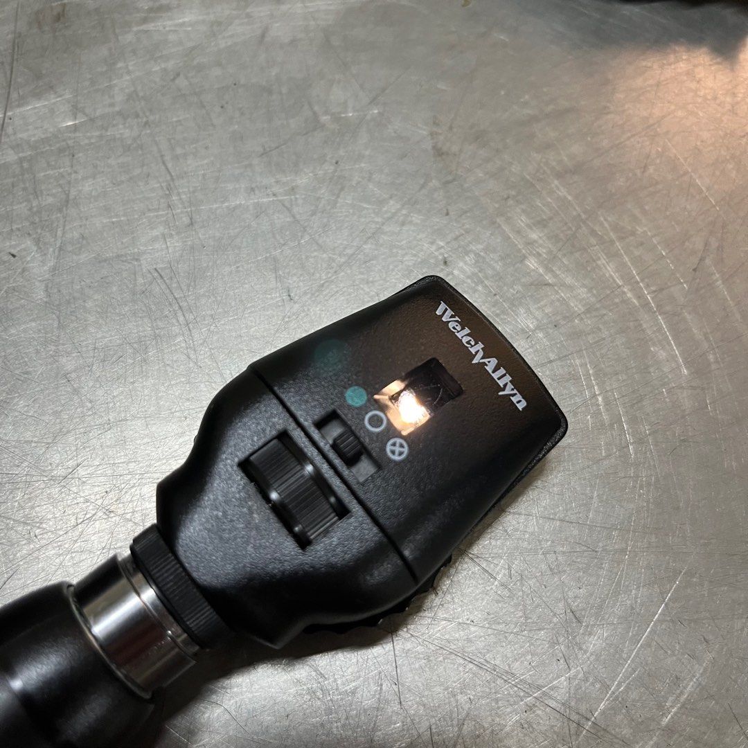 Welch Allyn 3.5V Ophthalmoscope & Otoscope w/ Universal Desk Charger