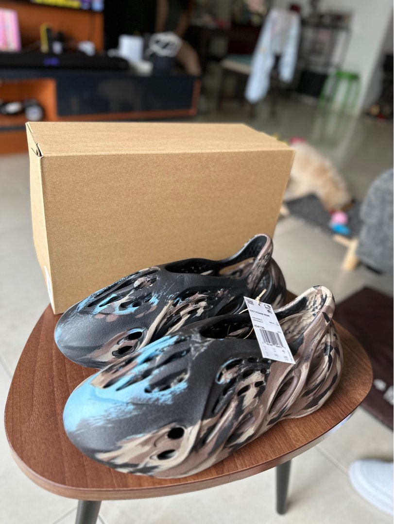 Yeezy Foam Runner Mx Cinder, Men's Fashion, Footwear, Sneakers on Carousell