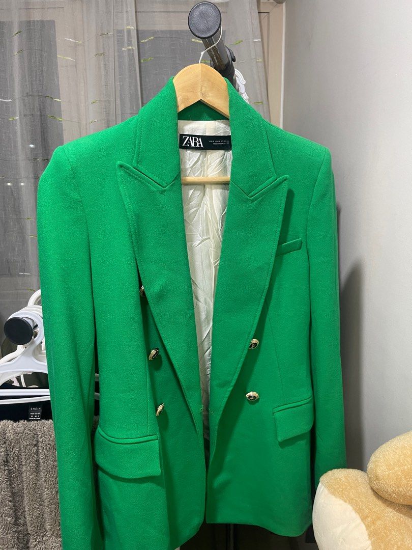 Emerald green coat zara hotsell