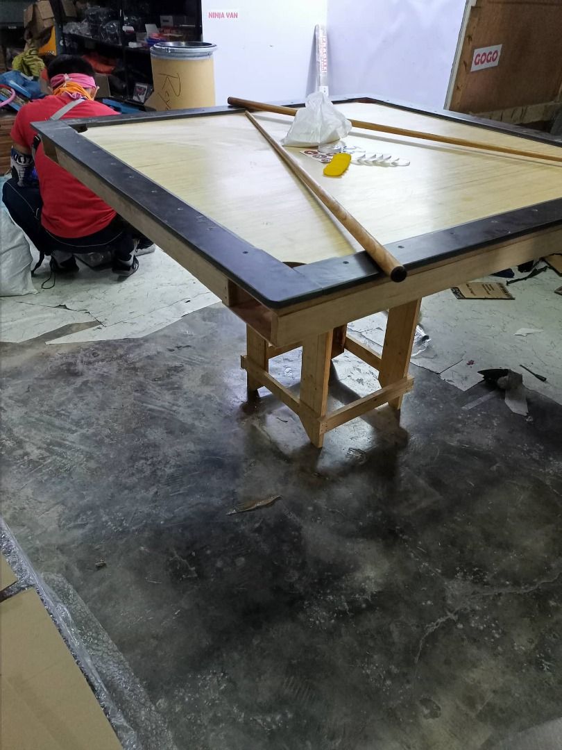 4x4 Feet Rotating Pool Table, Sports Equipment, Sports & Games