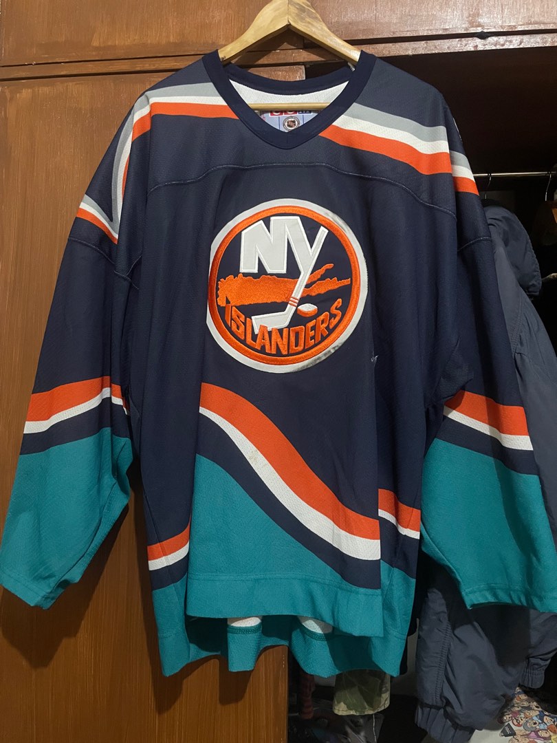 90s NY Islanders Vintage Hockey Jersey Shirt, Men's Fashion, Tops & Sets,  Tshirts & Polo Shirts on Carousell