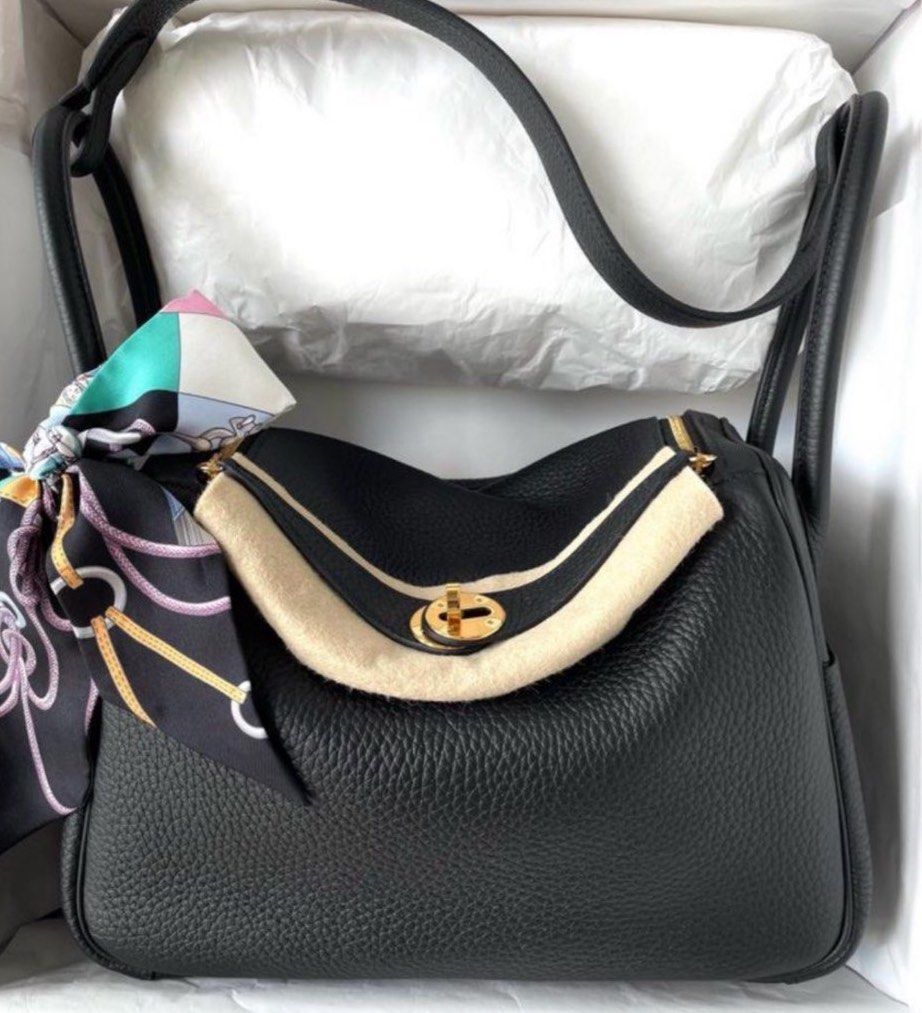Lindy 26, Women's Fashion, Bags & Wallets, Shoulder Bags on Carousell