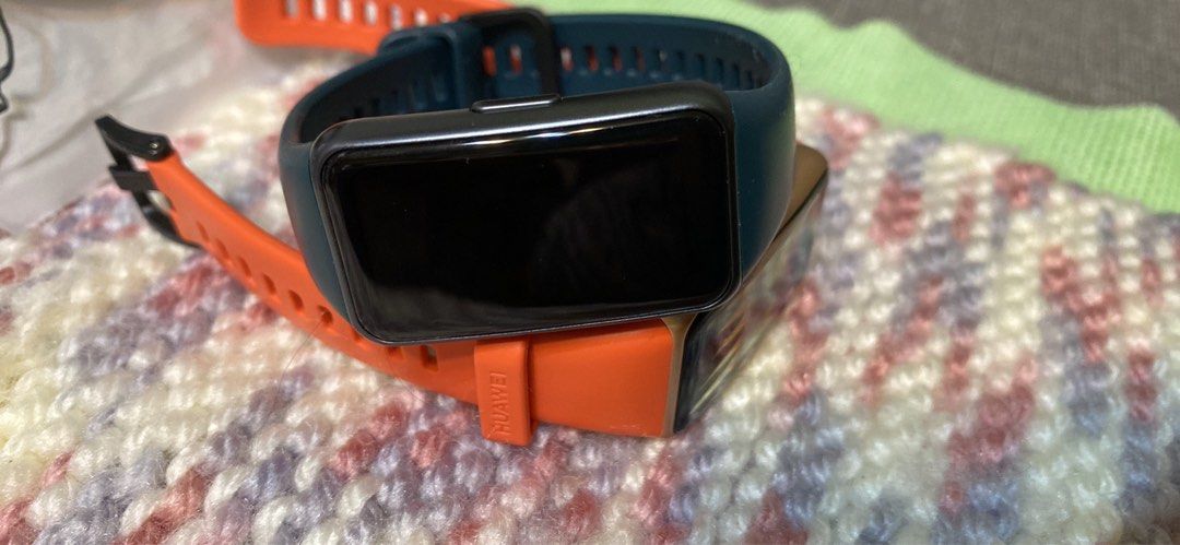 華為 HUAWEI Band 6 智慧手環 FRA-B19 華為手錶 6 快樂血氧 24H偵測 , 手機及配件, 智慧穿戴裝置及智慧手錶在旋轉拍賣