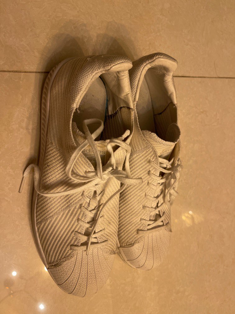 adidas bounce white, 女裝, 鞋, 波鞋 - Carousell