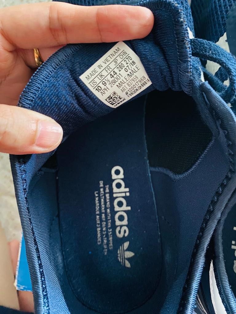 Adidas shoes deals 8 size 44