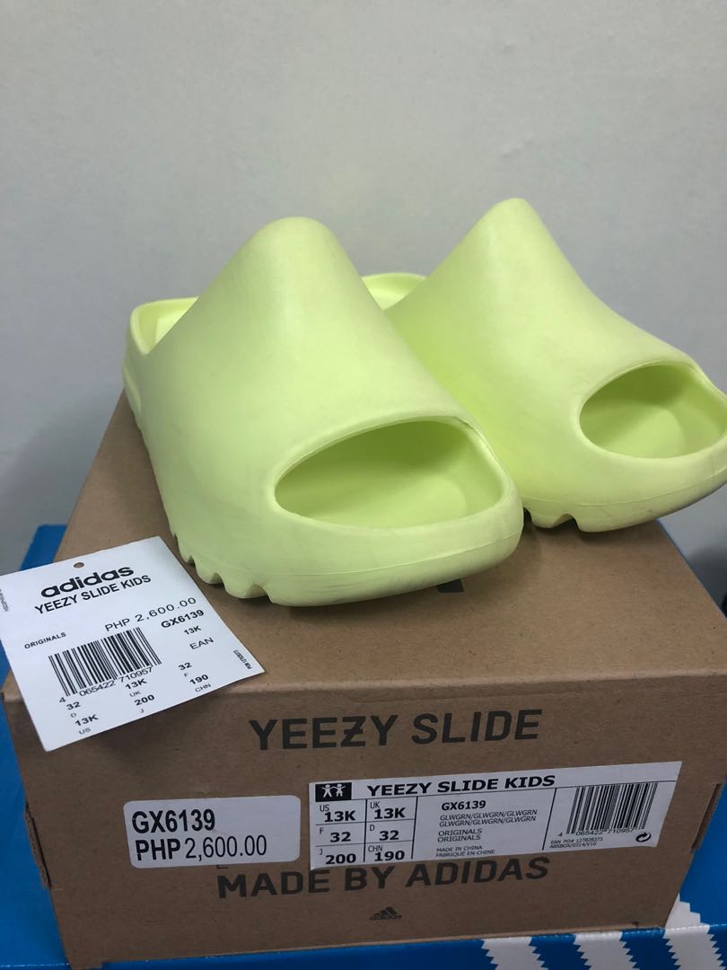 Yeezy slides sales size 6 youth