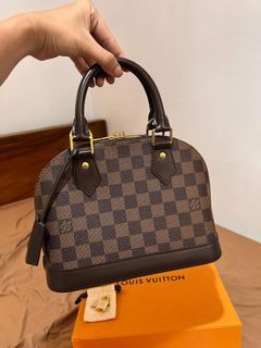 🙂🙂🙂Burberry Alma Bag, Luxury, Bags & Wallets on Carousell