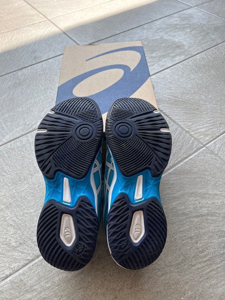 ASICS indoor court shoe Sports Equipment Sports Games Racket