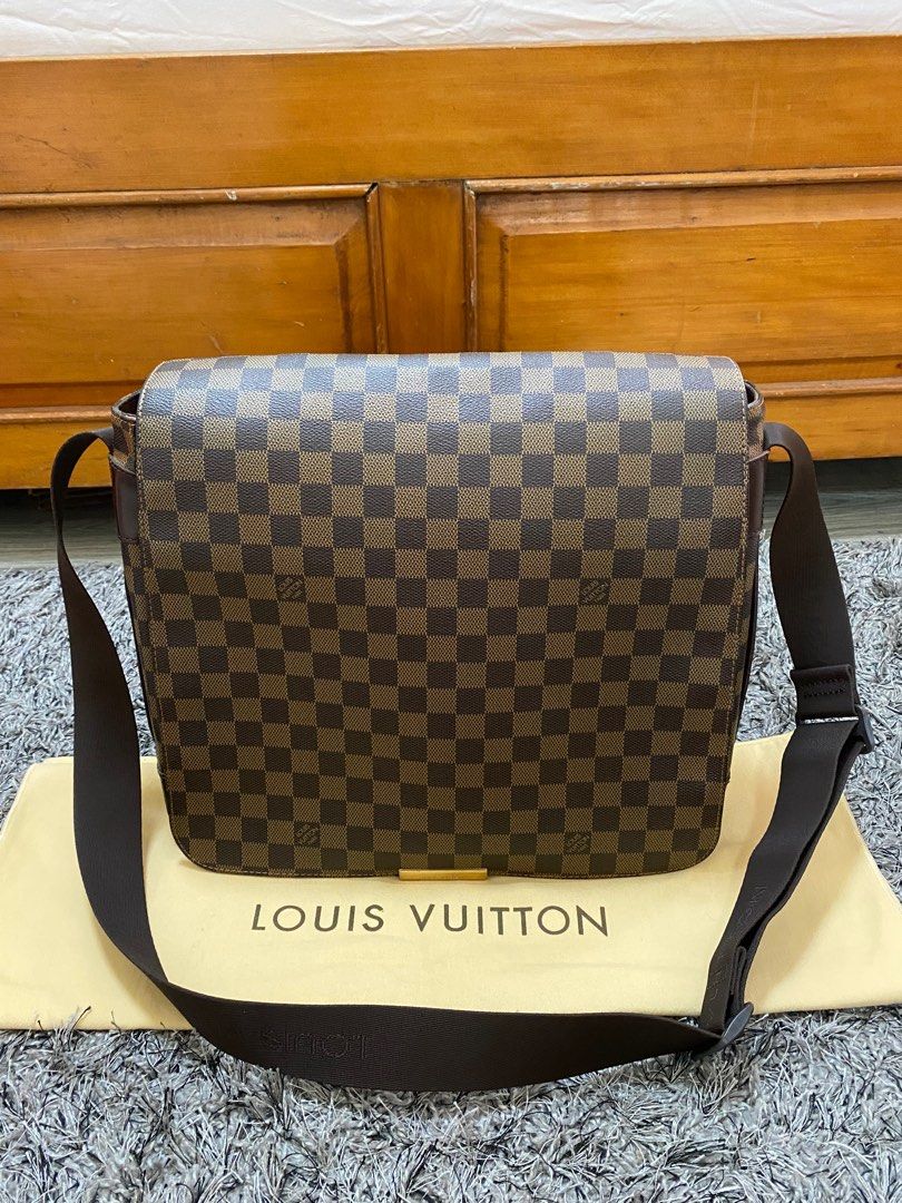 What's in my bag/Mini Review - LV Bastille MM 