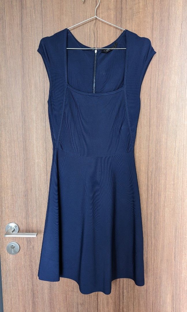 BCBG Maxazria Navy Blue Dress, Women's Fashion, Dresses & Sets, Dresses on  Carousell