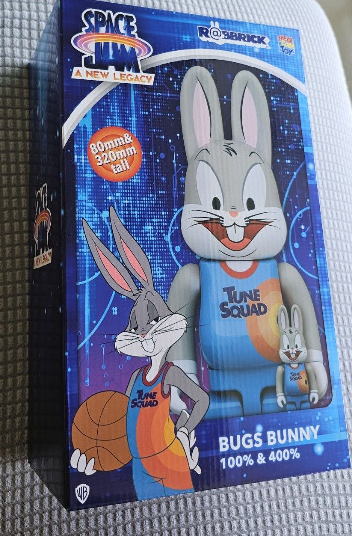 Bearbrick x Space Jam: A New Legacy Rabbrick Bugs Bunny 100% & 400