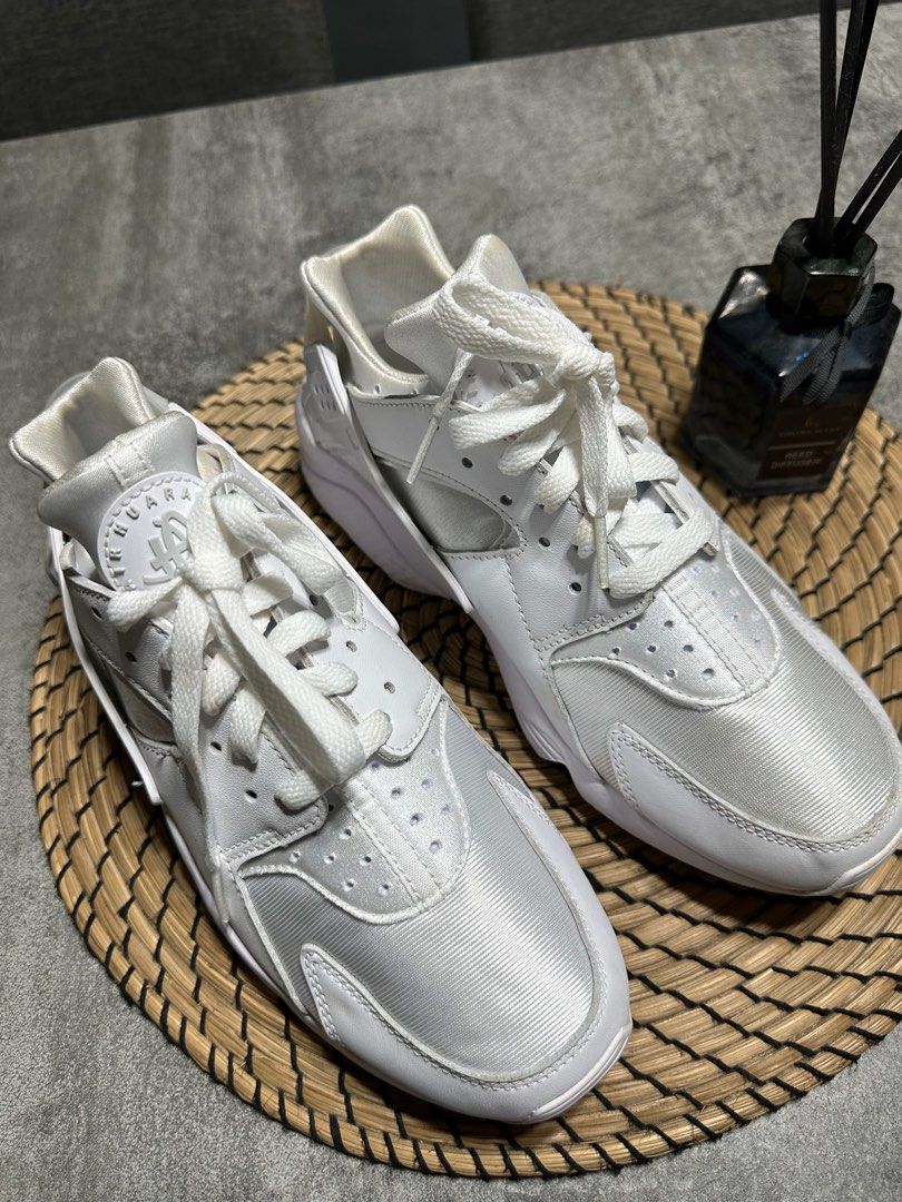 BN Nike Air Huarache