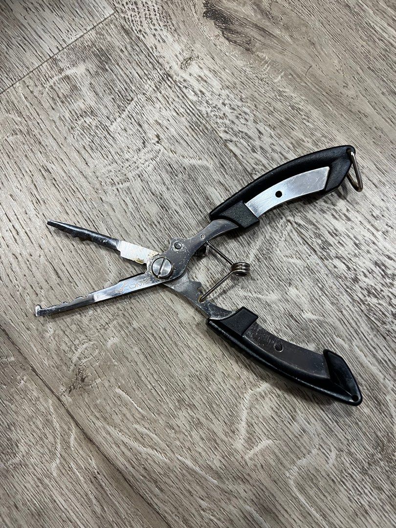 BOOMS FISHING H1 MINI STAINLESS STEEL PLIERS, Sports Equipment, Fishing on  Carousell