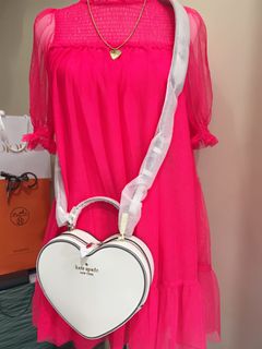 (Category: ) located in . Submitted by annesfashionfinds (Listing ID 1239438361, Image 1). Description: .