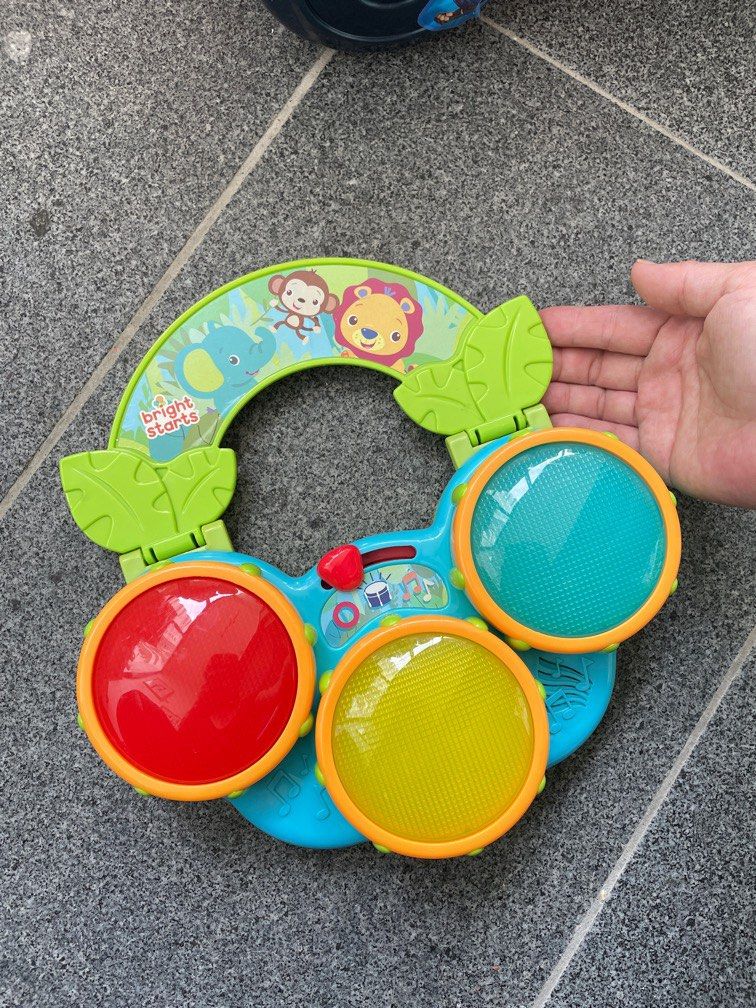 Bright shop stars drum