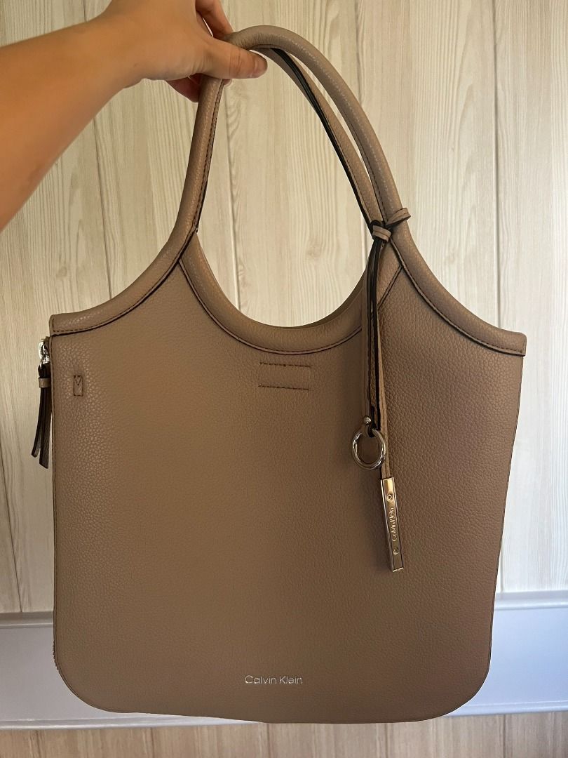 Calvin Klein Gabrianna Expandable Tote Bag