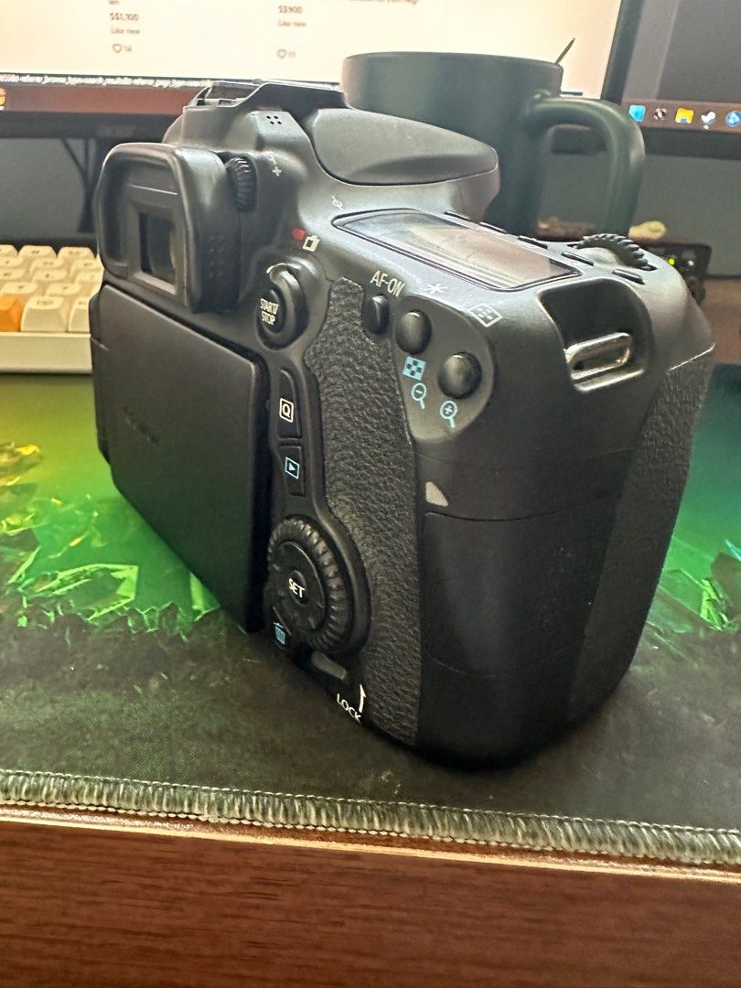 Canon 70D Body Lens (Not Turning On), Photography, Cameras on Carousell