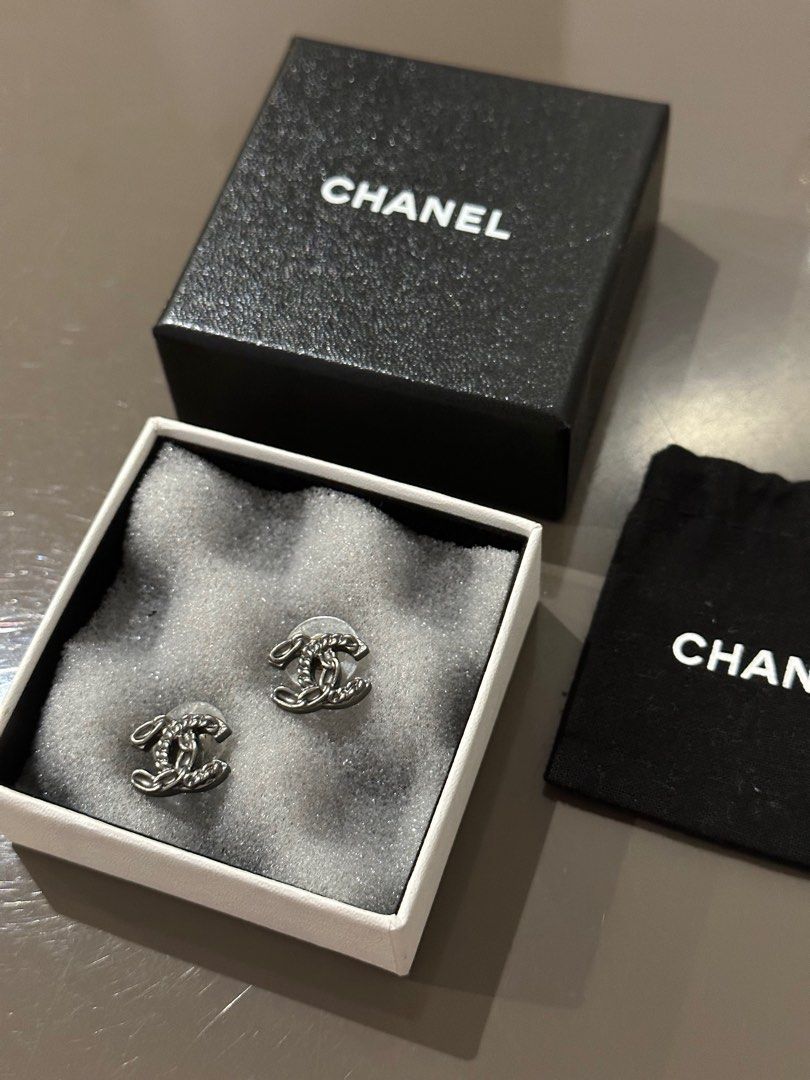 Mua Khuyên Tai Nữ Chanel Coco Crush Earrings J11191 Màu Vàng Chế Tác   Chanel  Mua tại Vua Hàng Hiệu h095675