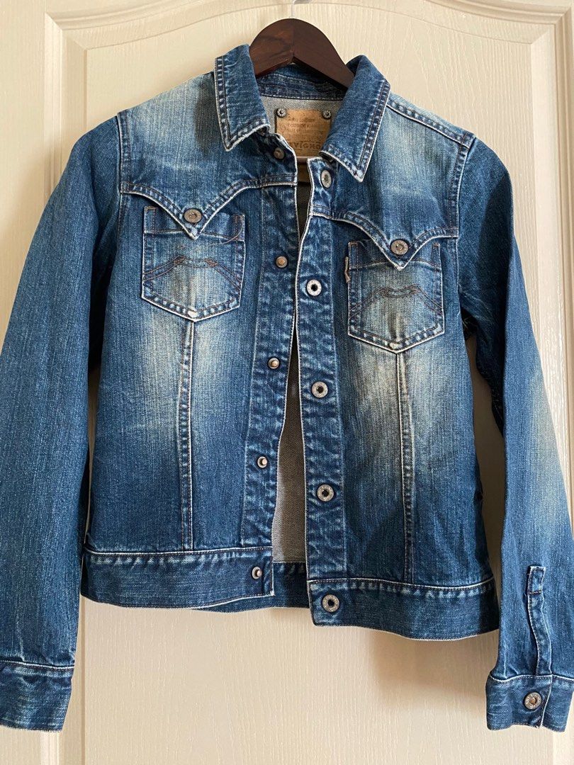 Vintage Chevignon Denim Jacket (Category: Coats, Jackets and Outerwear) located in Antipolo. Submitted by c.tokyo (Listing ID 1239369889, Image 2). Description: Can fit small-medium .