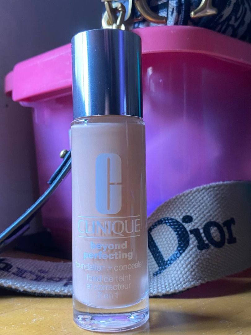 CLINIQUE Beyond Perfecting Foundation Concealer CN 28 Ivory 30ML