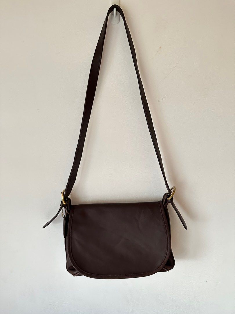 Coach Vintage Fletcher Bag (Category: Cross-body Bags) located in Manila. Submitted by ia____ (Listing ID 1239431297, Image 1). Description: - RFS: Decluttering - Bought this from another Carousell seller - Kindly note that this doesn’t include a dust bag or box - MOP: Bank transfer (Unionbank) or Gcash - Delivery courier thru Grab or Lalamove c/o buyer (around Metro Manila only).