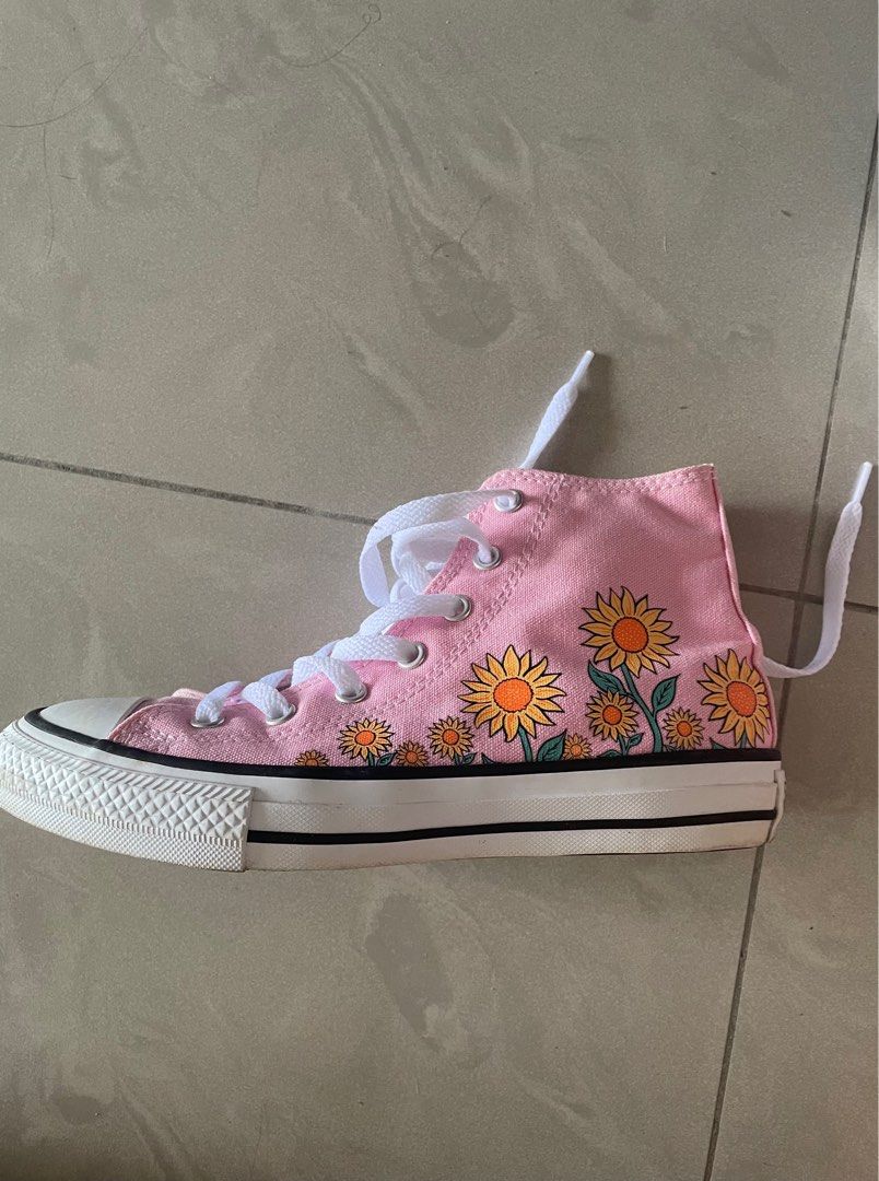 Jurong outlet point converse