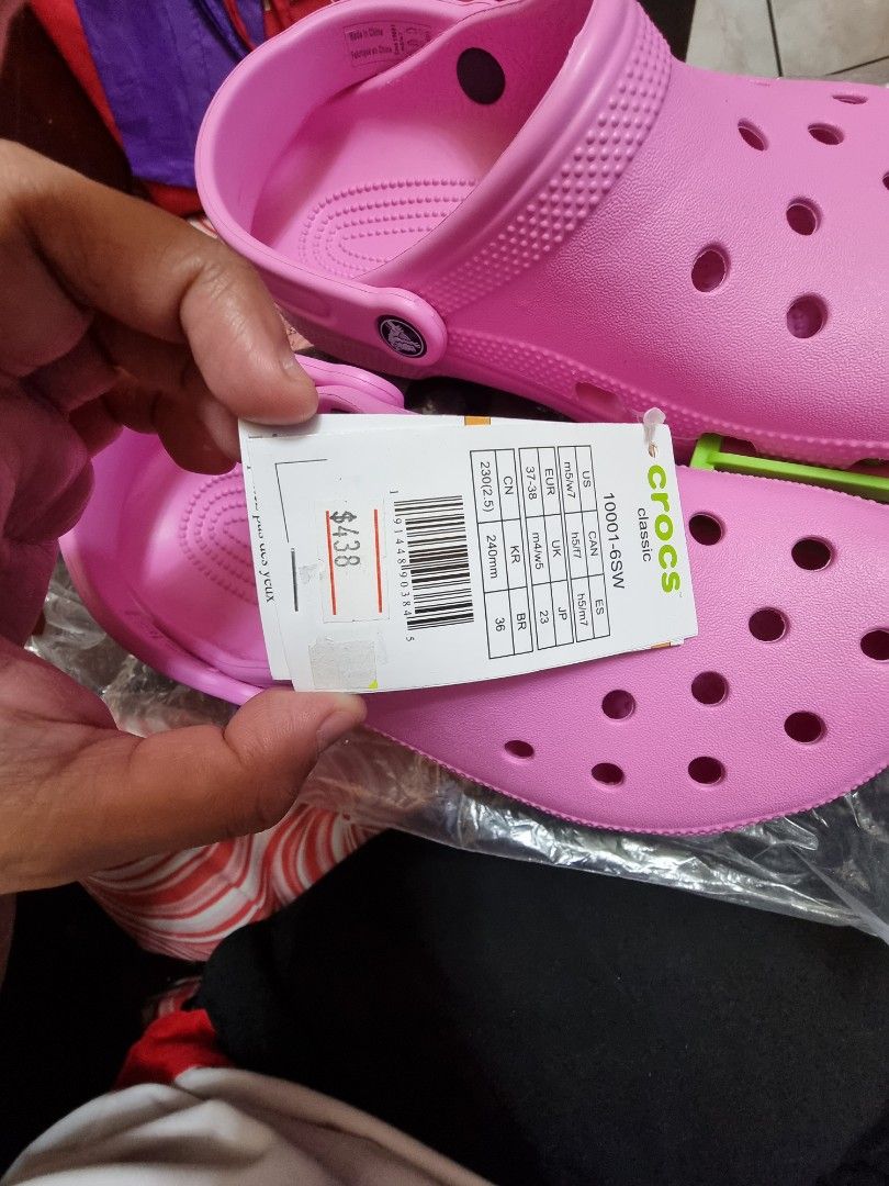 CROCS CLASSIC CLOG TAFFY PINK W7 on Carousell