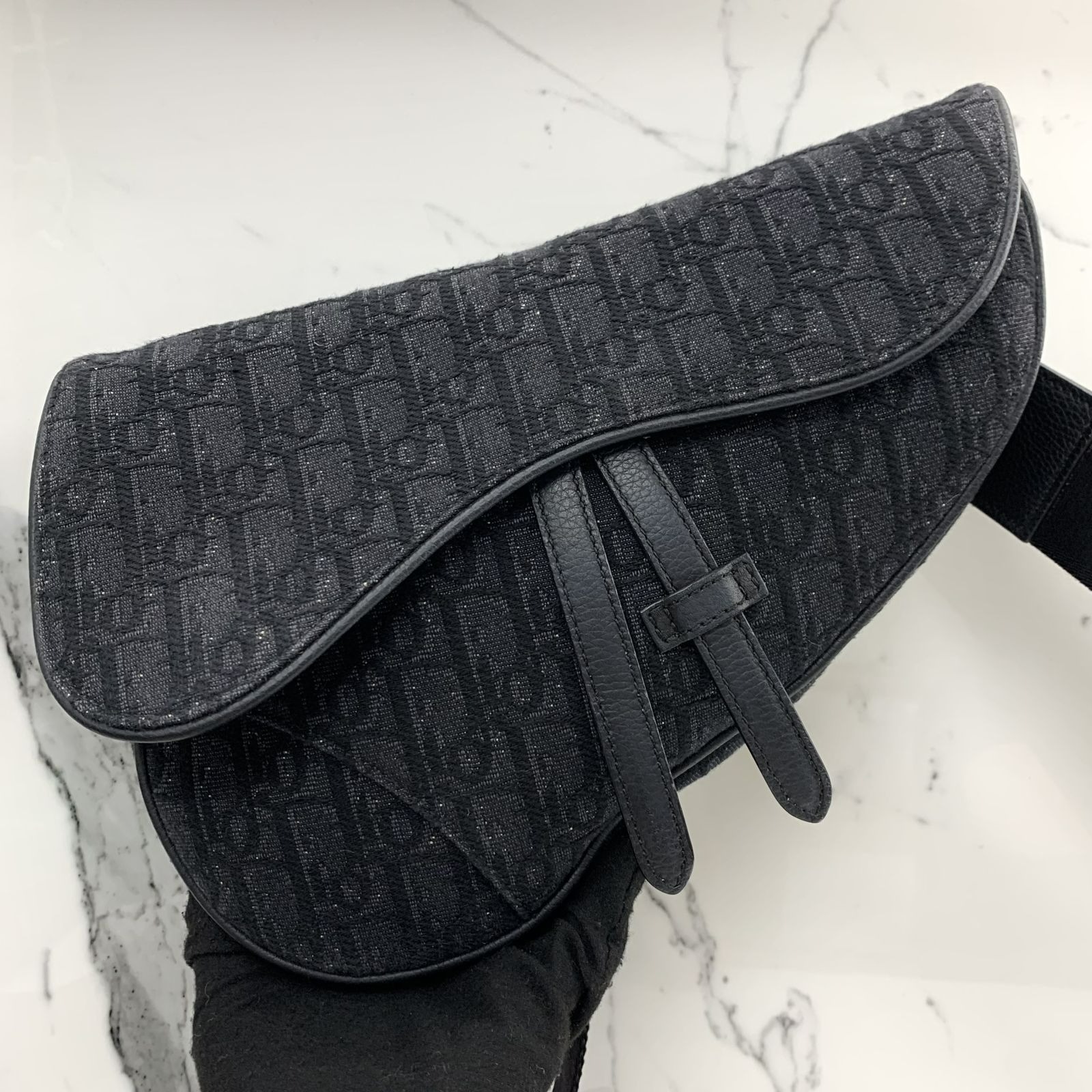 BNIB Dior Ultra Matte Black Saddle Bag + Matching Strap, Women's Fashion,  Bags & Wallets, Cross-body Bags on Carousell