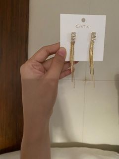 Elegant earrings looks real