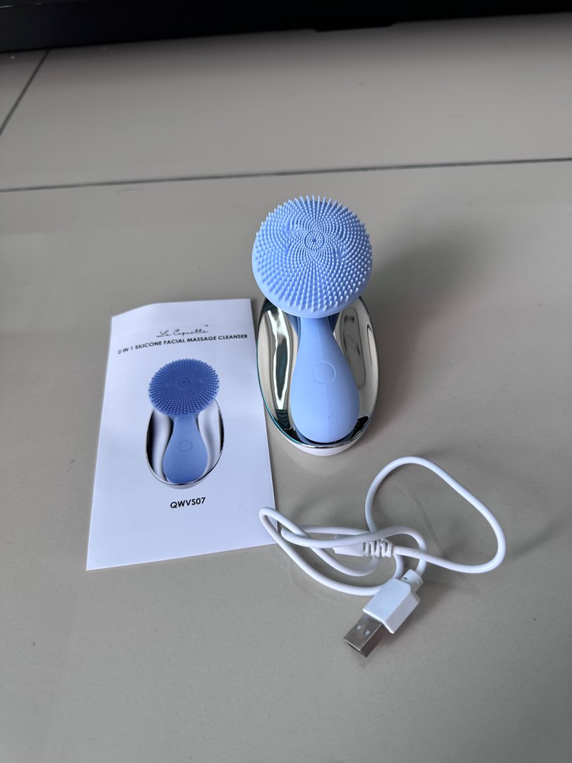 Face wash device, Beauty & Personal Care, Face, Face Care on Carousell