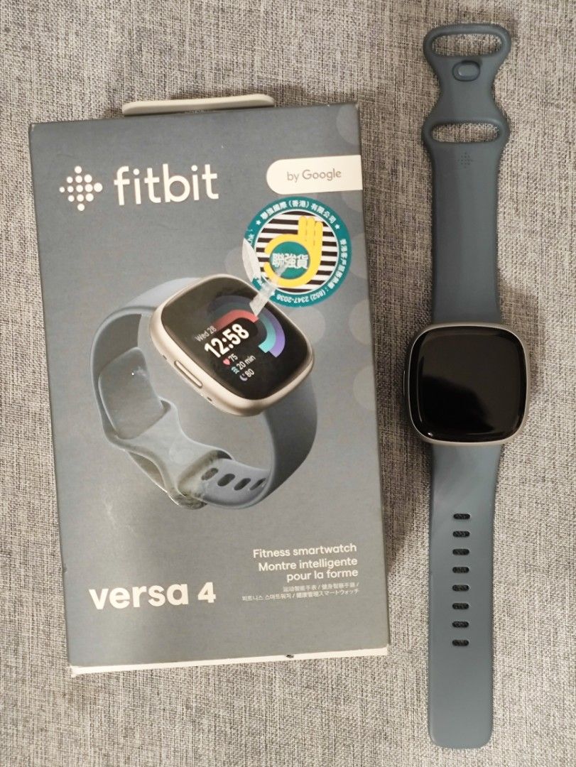 ポイント5倍Fitbit Versa4 美品(予備充電器付き) その他スマートウォッチ本体