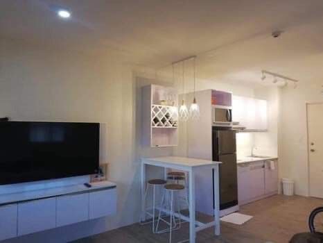 For rent studio in Amaia Steps Nuvali (Category: Apartments & Condos) located in Las Pinas. Submitted by mitchvinluan (Listing ID 1239449144, Image 1). Description: For rent in Amaia steps nuvali near Xavier school, Miriam College, Everest Academy, La Salle, near Nuvali mall and Lander.
