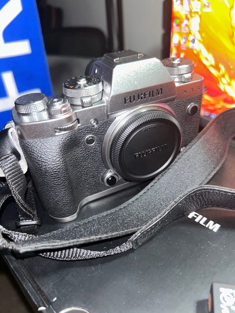 Fuji XT3 with kit lens extra battery & SD Card, Photography, Cameras on Carousell