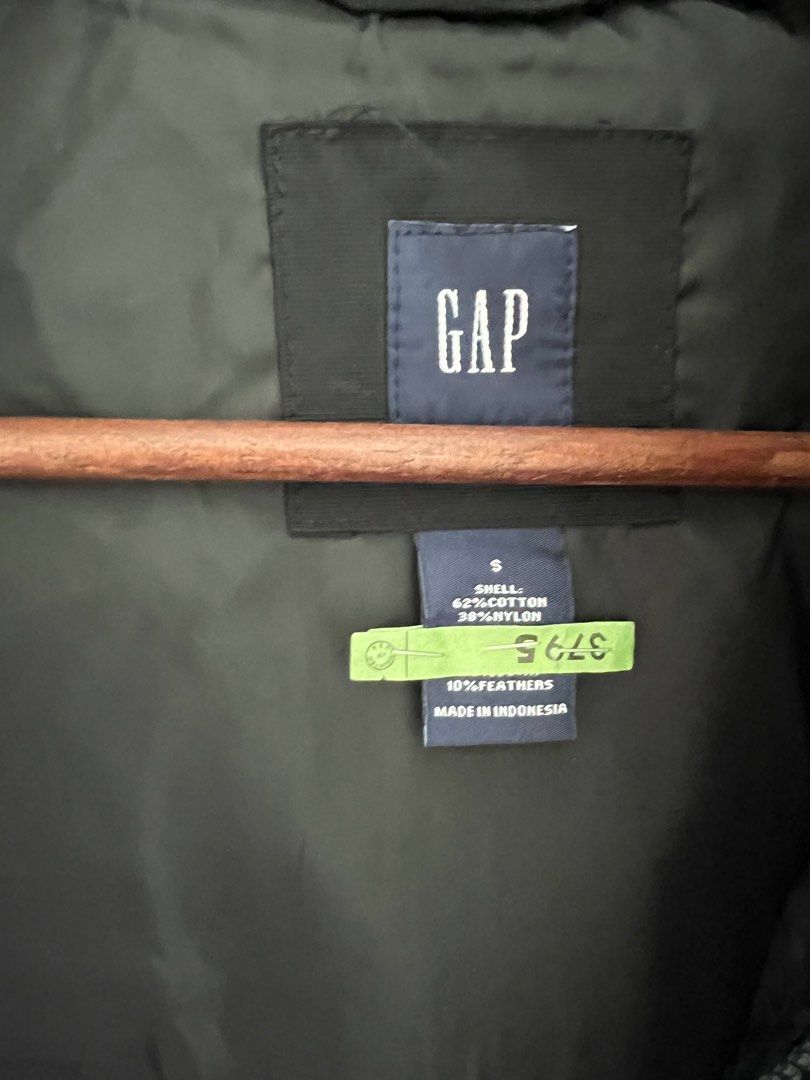 GAP sleeveless jacket with hood Men s Fashion Coats Jackets