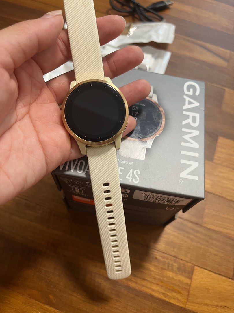 Garmin Vivoactive 4S GPS Watch 40mm White Rose gold