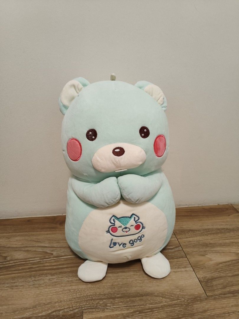 Giant stuffed outlet hamster