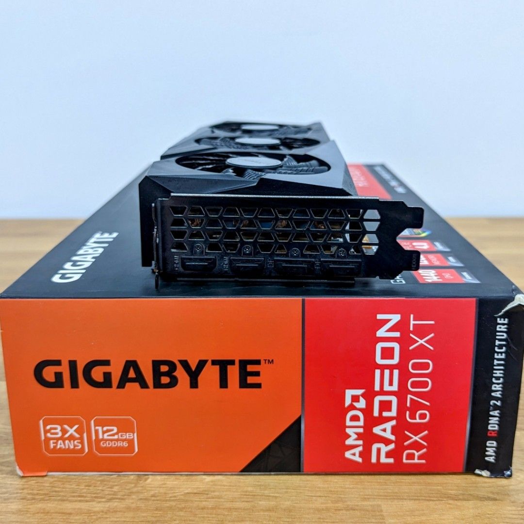 GIGABYTE RX 6700 XT Warranty till Aug 2024 + box + receipt, Computers