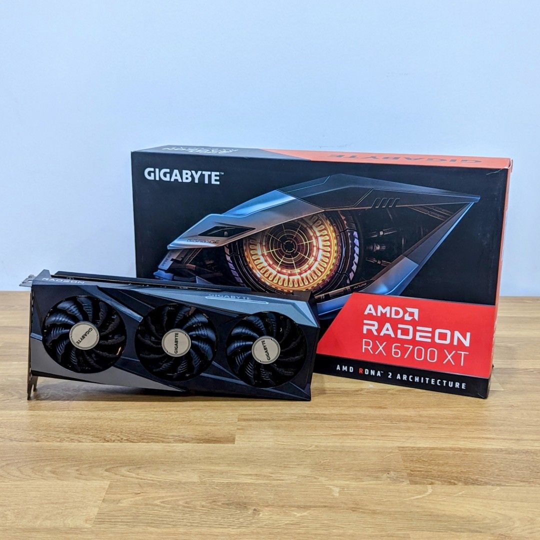 GIGABYTE RX 6700 XT Warranty till Aug 2024 + box + receipt, Computers