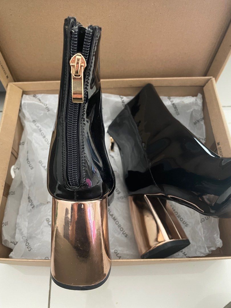 Black boots with rose gold discount