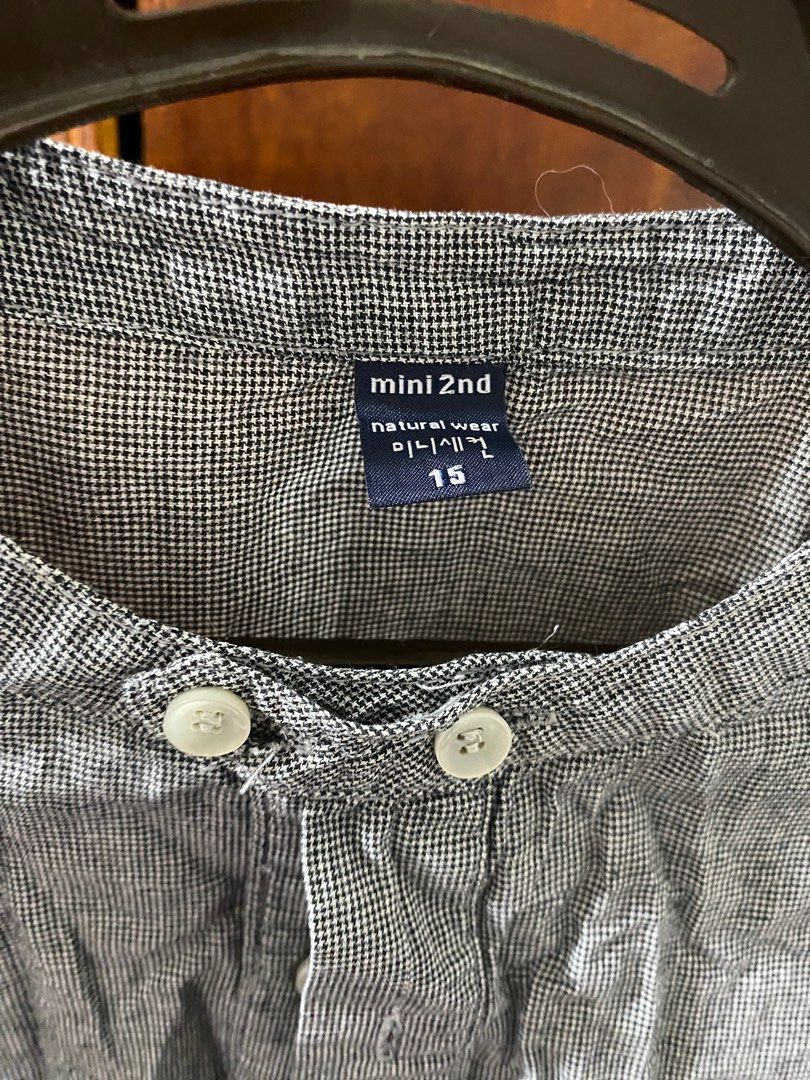 Gray top front tie (Category: Others Tops) located in Taguig. Submitted by triaa_ (Listing ID 1239490228, Image 2). Description: Used once XS-S Decluttering.